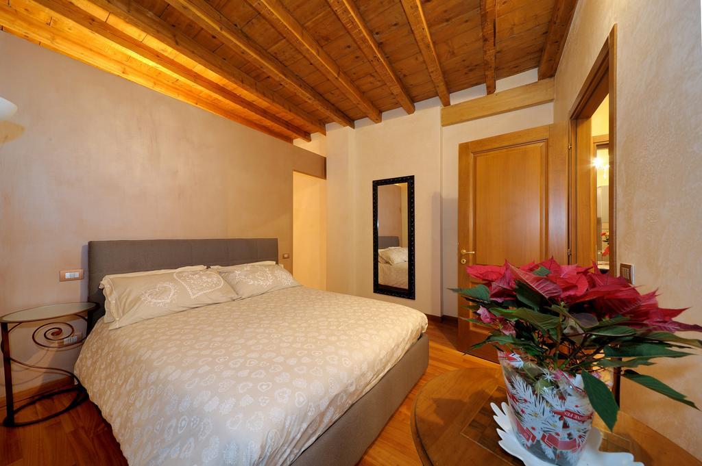 Apartament Antico Palazzo Signorile Salò Zewnętrze zdjęcie