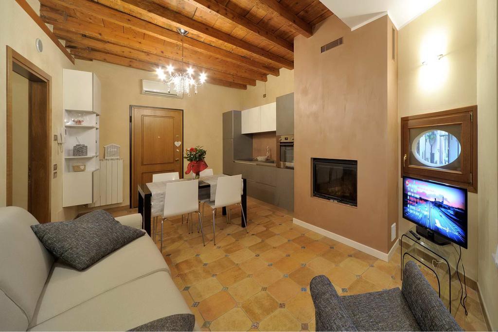 Apartament Antico Palazzo Signorile Salò Zewnętrze zdjęcie